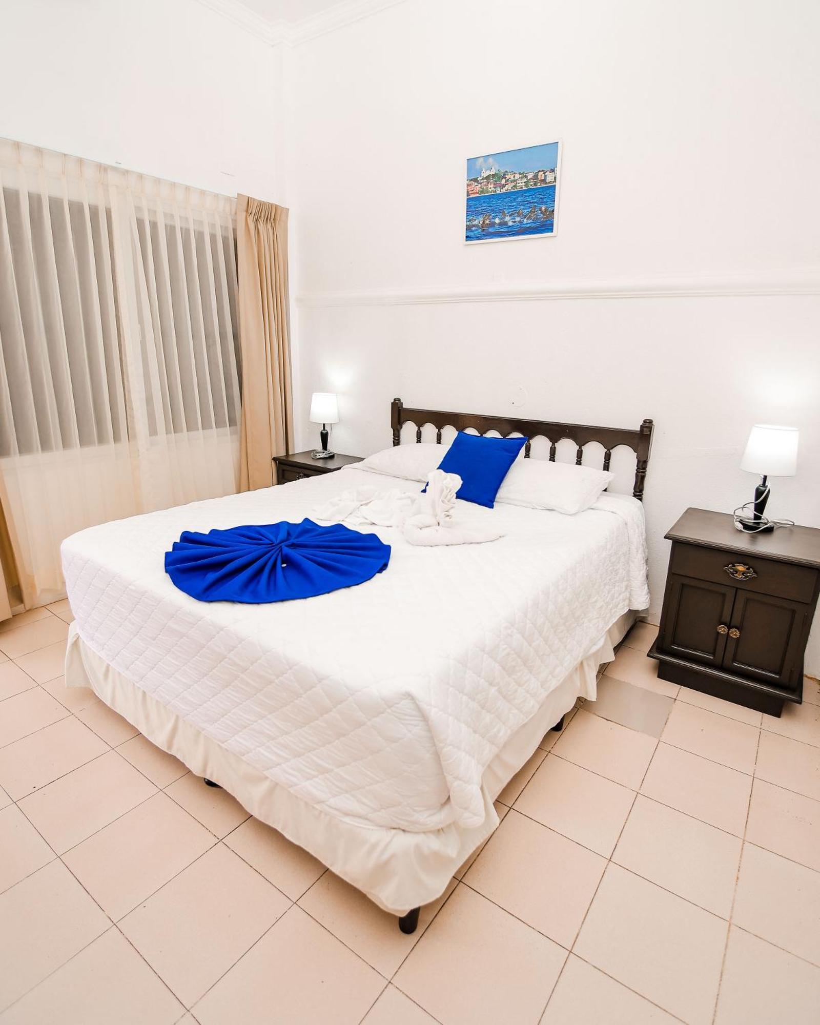 Hotel Villa Del Lago Flores Kültér fotó