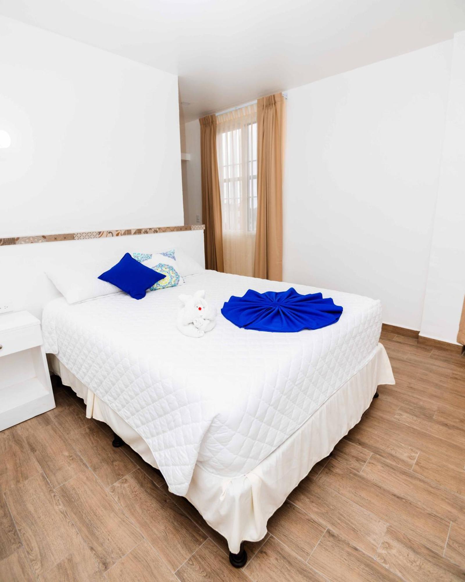Hotel Villa Del Lago Flores Kültér fotó