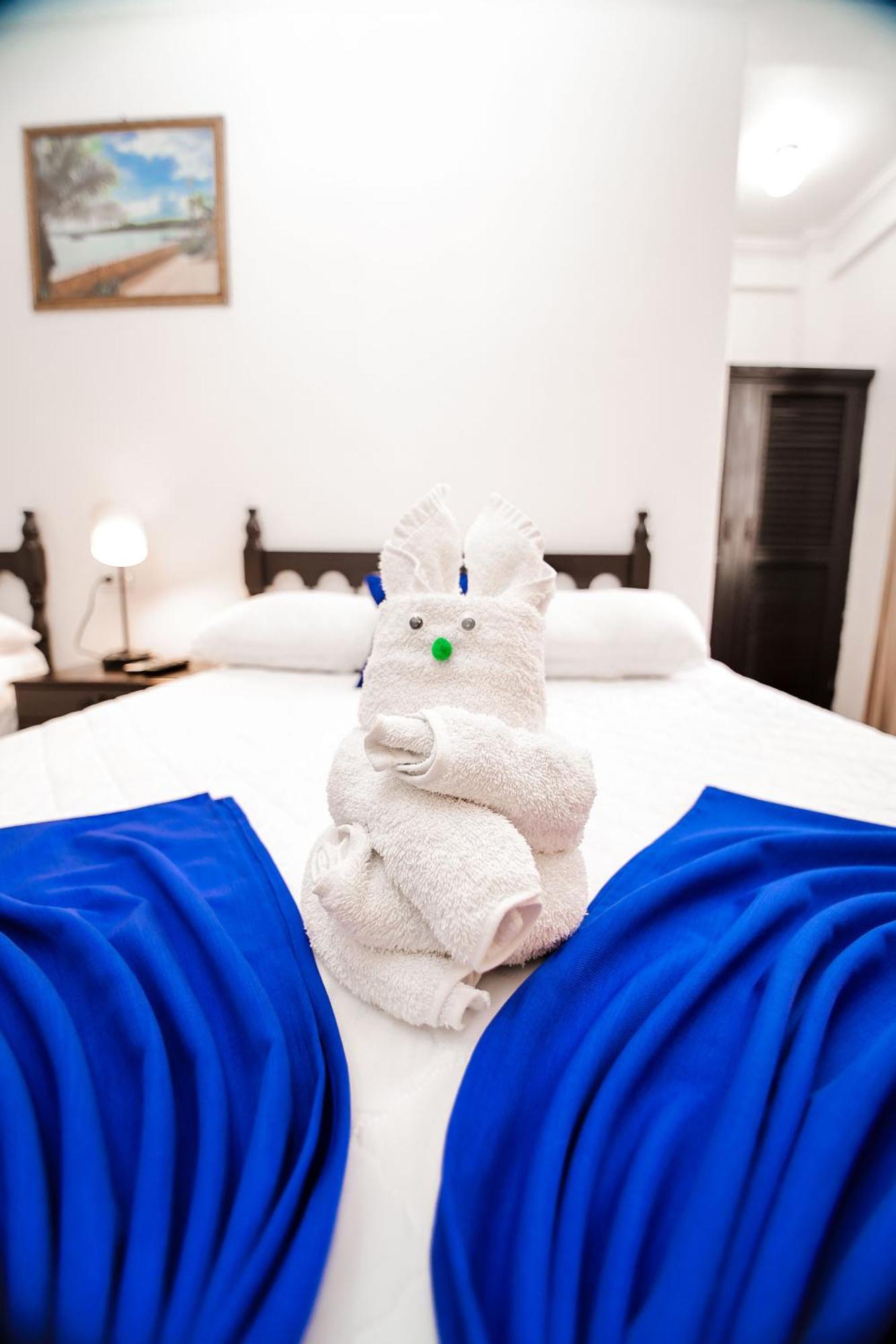 Hotel Villa Del Lago Flores Kültér fotó