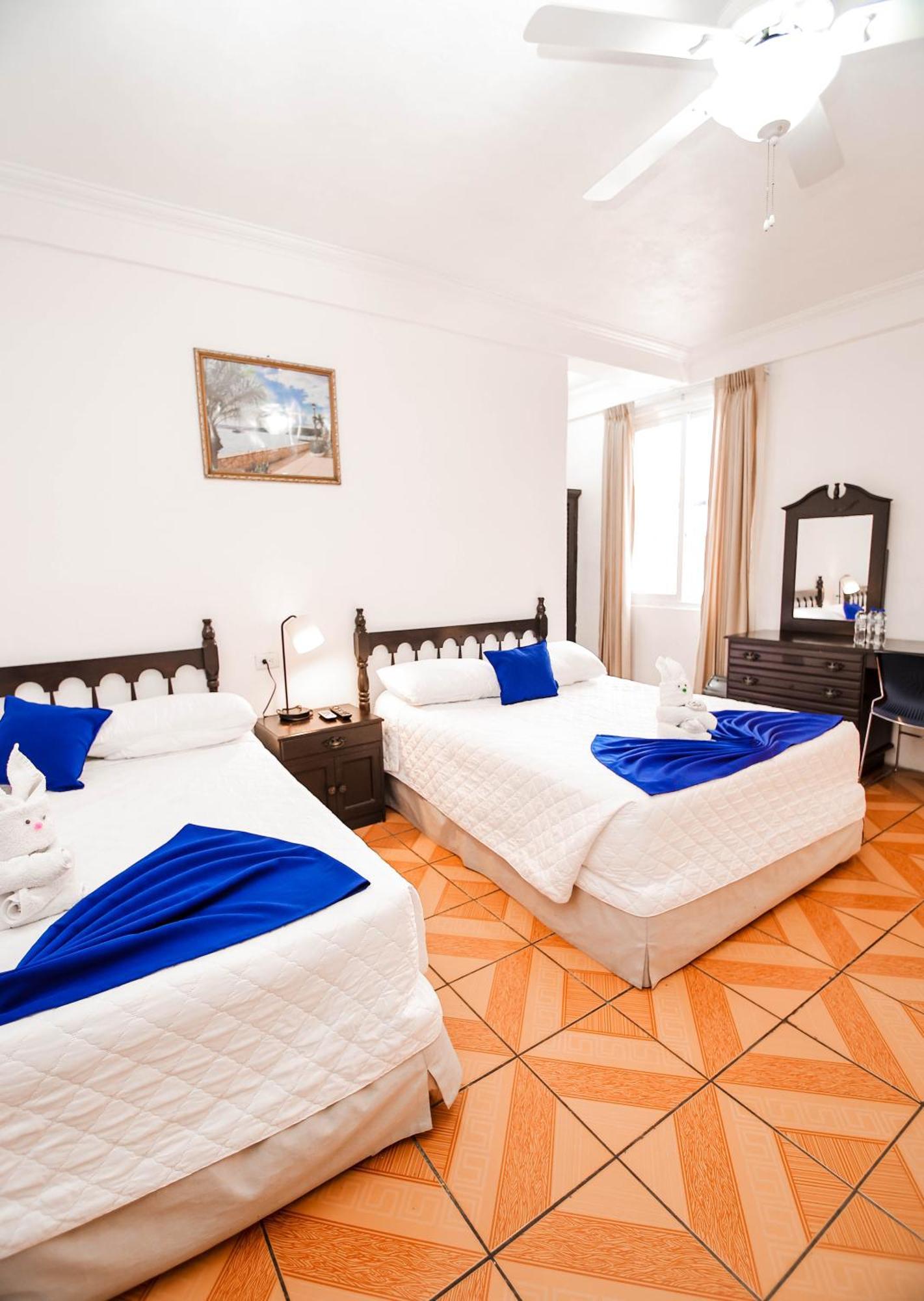 Hotel Villa Del Lago Flores Kültér fotó