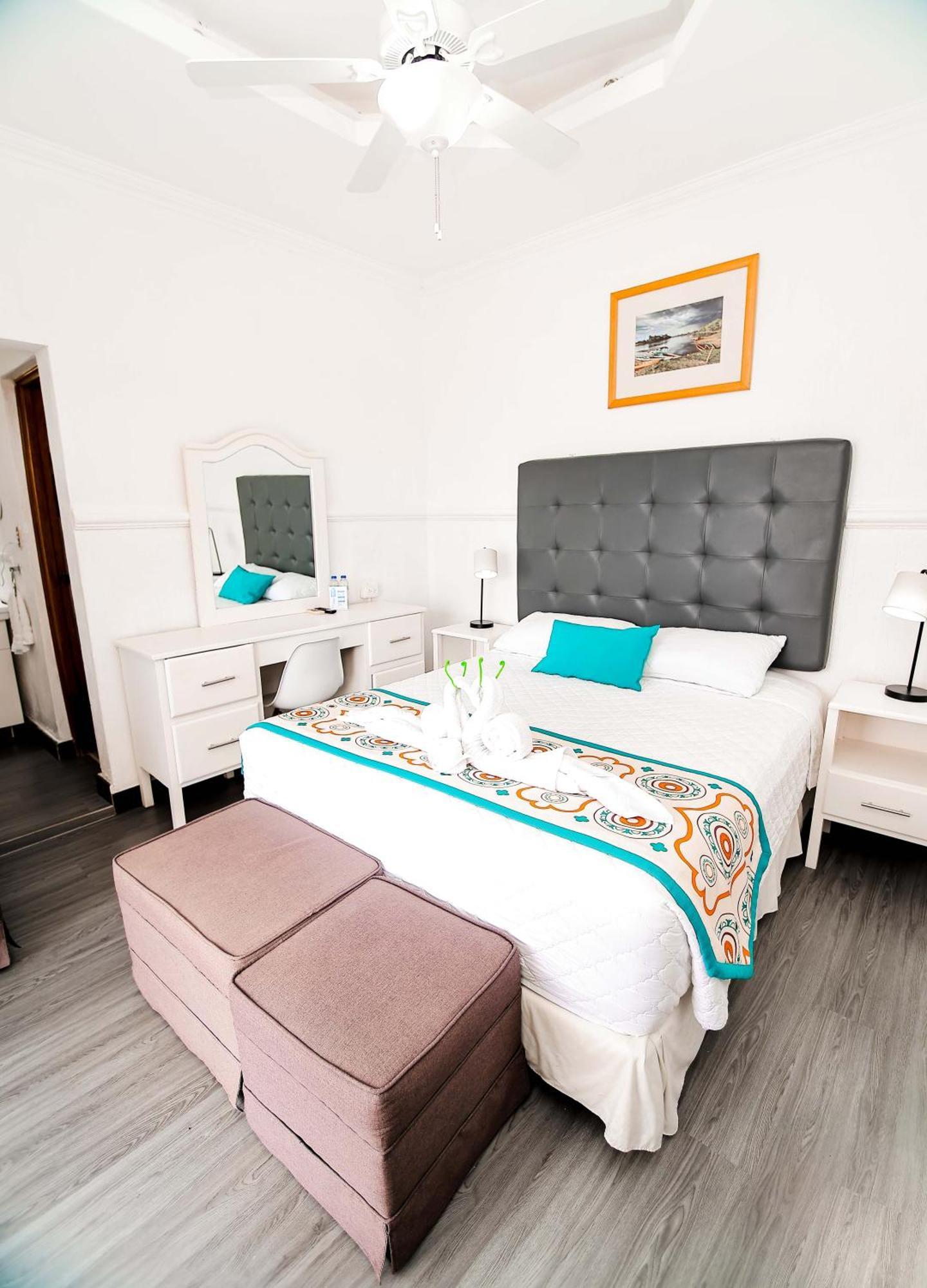 Hotel Villa Del Lago Flores Kültér fotó