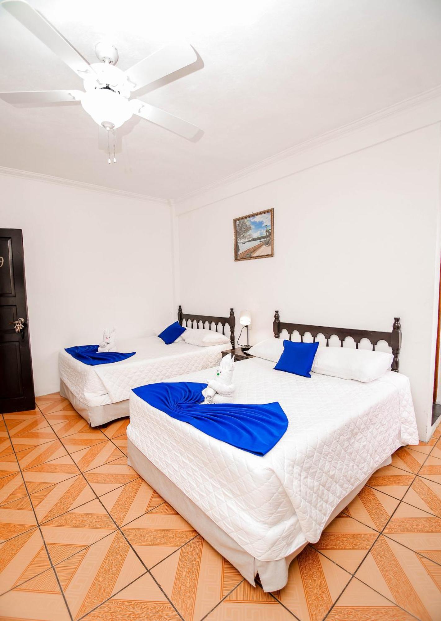 Hotel Villa Del Lago Flores Kültér fotó