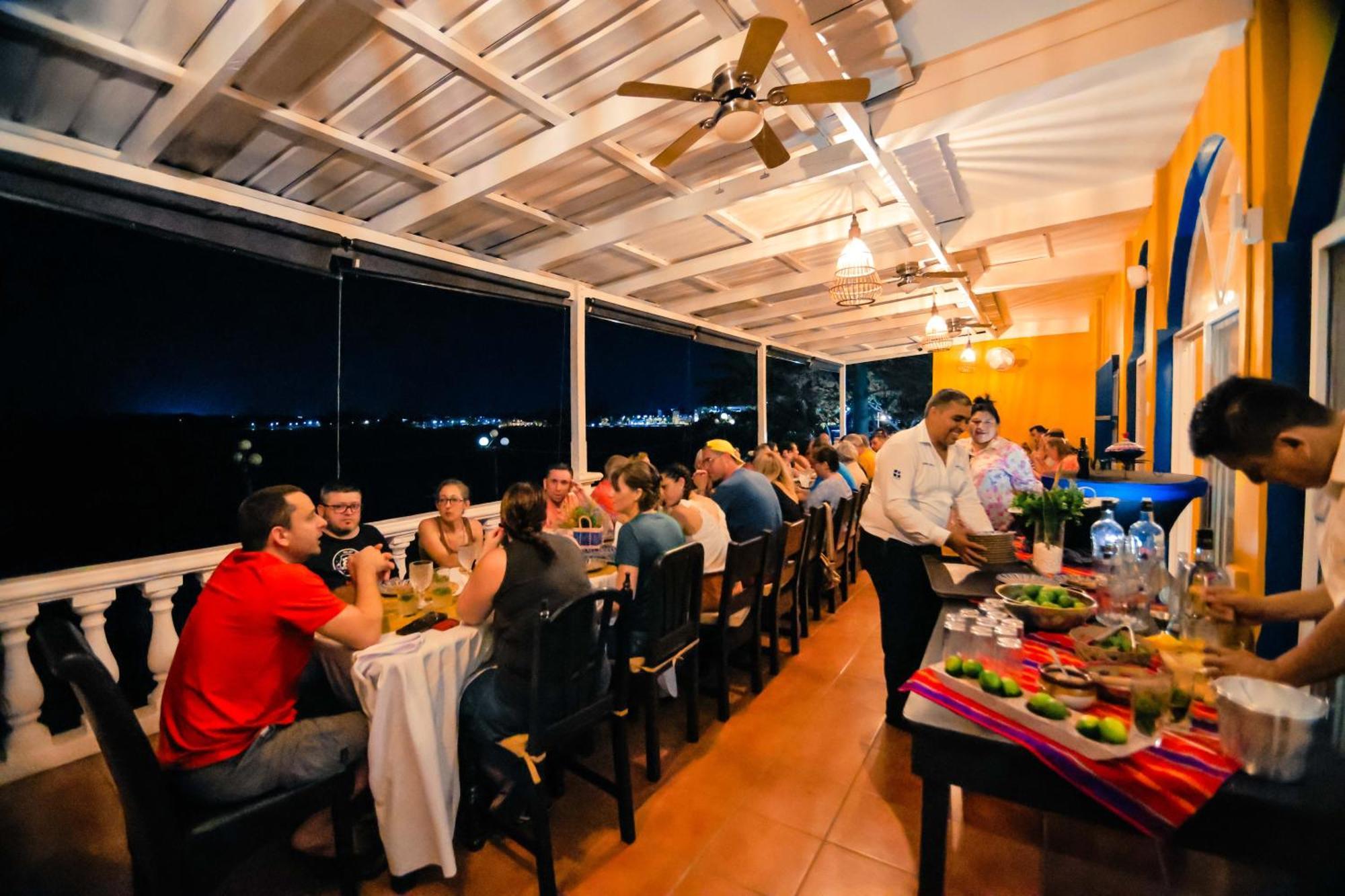 Hotel Villa Del Lago Flores Kültér fotó